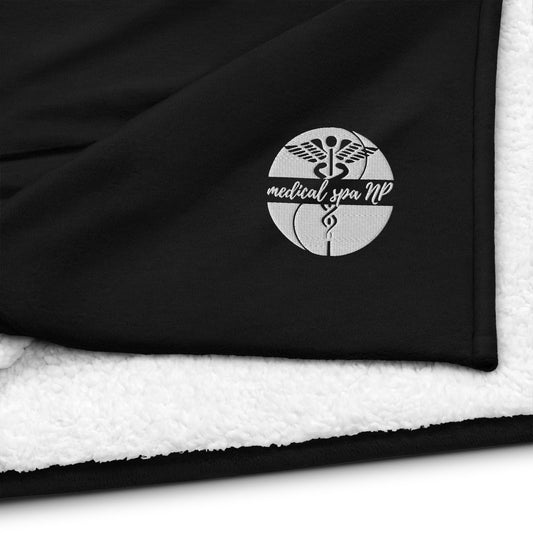 Premium sherpa blanket white logo